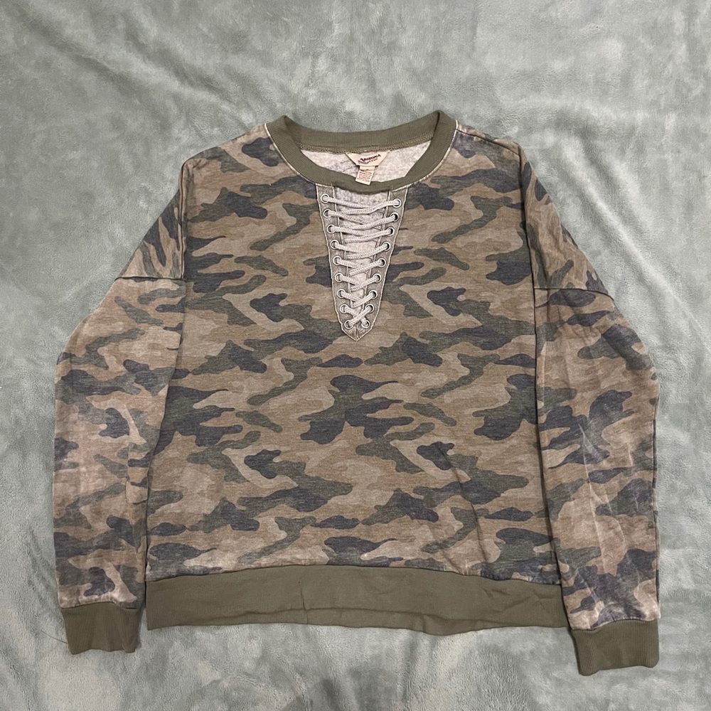 Arizona laced v neck sweatshirt